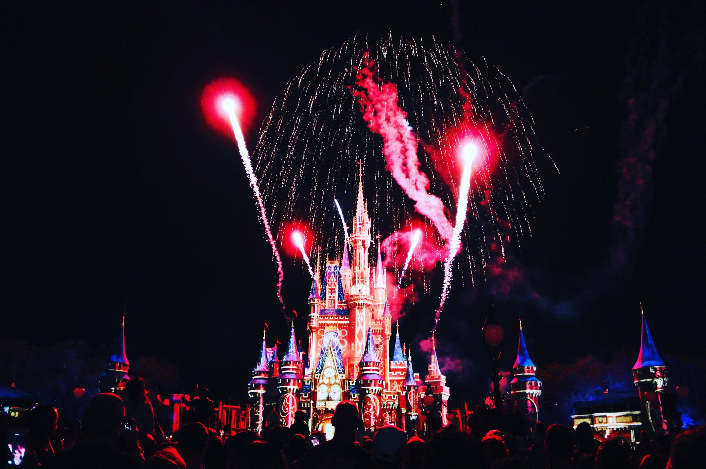 (USA-FL-Disney)elijah-chan-1414313-unsplash