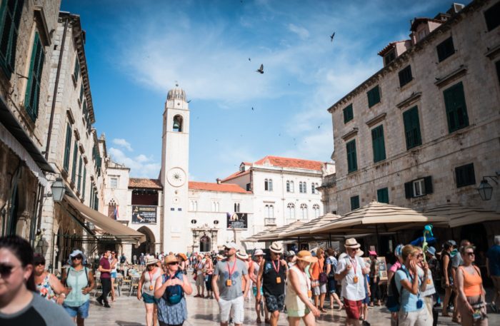 (Croatia-Dubrovnik-Old Town Market)jonathan-chng-6uiuYVtNdLw-unsplash (Croatia-Dubrovnik-Old Town Market)jonathan-chng-6uiuYVtNdLw-unsplash